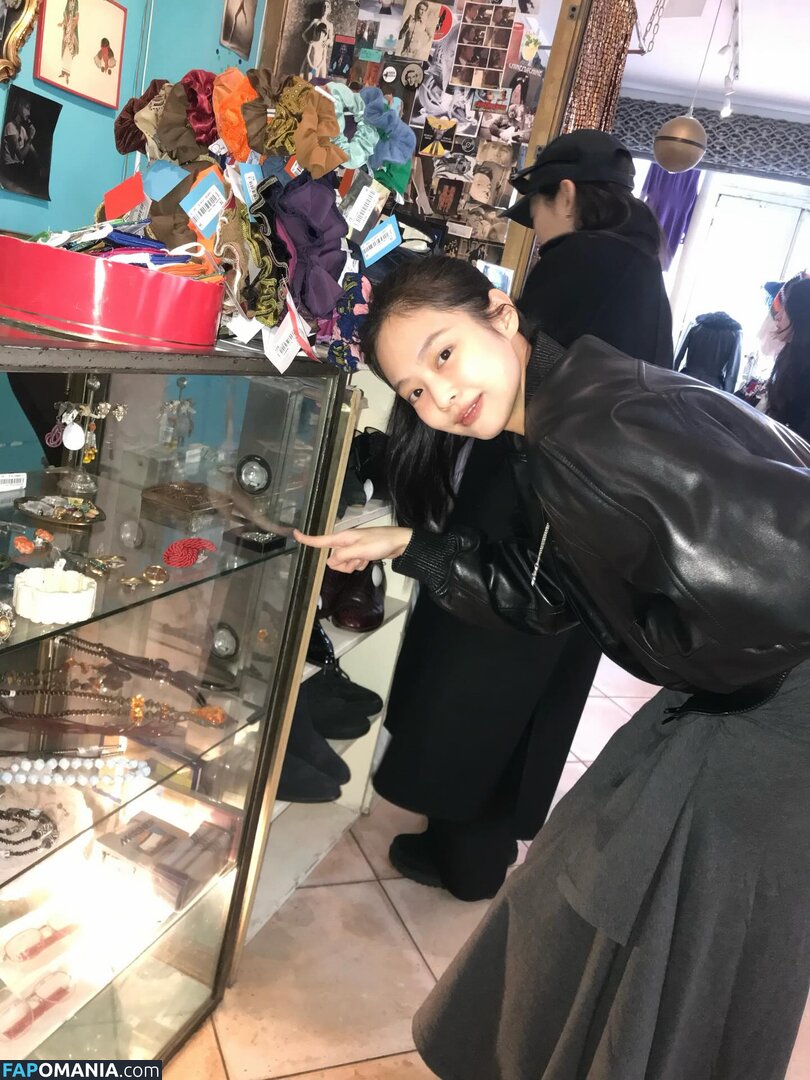 Blackpink / Jennie | BLΛƆKPIИK / jennierubyjane / sheflieshigh Nackt OnlyFans  Geleaktes Foto #518