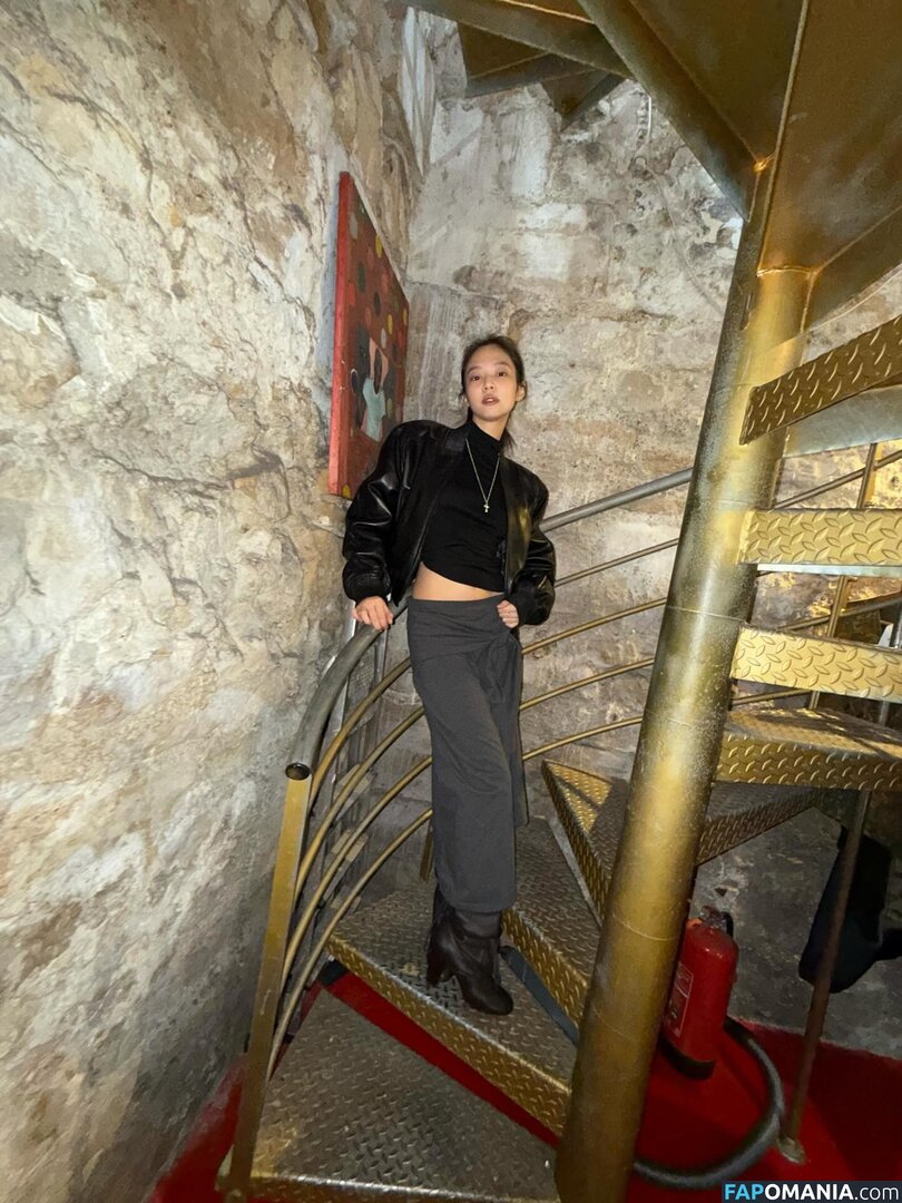 Blackpink / Jennie | BLΛƆKPIИK / jennierubyjane / sheflieshigh Nackt OnlyFans  Geleaktes Foto #523