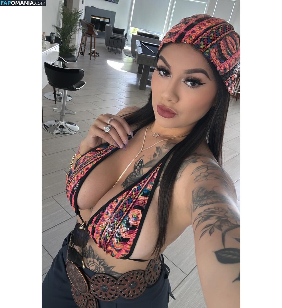 Jessica Elliott / Jessica Estrada / https: / jesslilyelliott / pinky_von_tease / pinkyvont Nackt OnlyFans  Geleaktes Foto #1