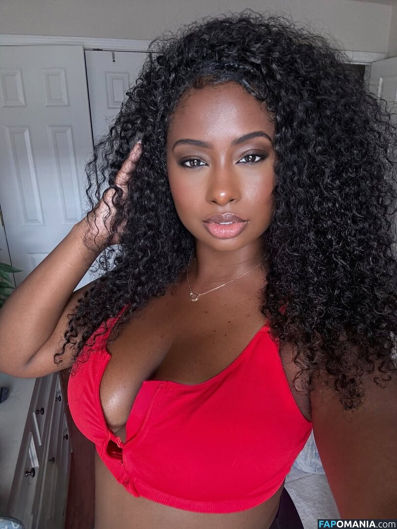 jharionne Nackt OnlyFans  Geleaktes Foto #2