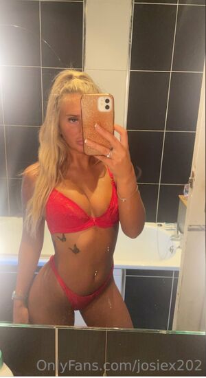 Josie Broom