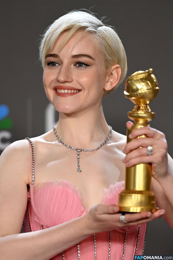 Julia Garner / juliagarnerofficial / ztyg_29 Nackt OnlyFans  Geleaktes Foto #1