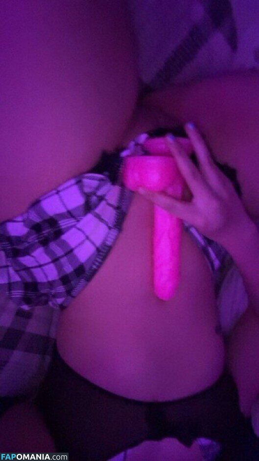 Julia Graham / https: / teasingmoon / teasingmoon... / temptedevil / temptedevil... Nackt OnlyFans  Geleaktes Foto #3