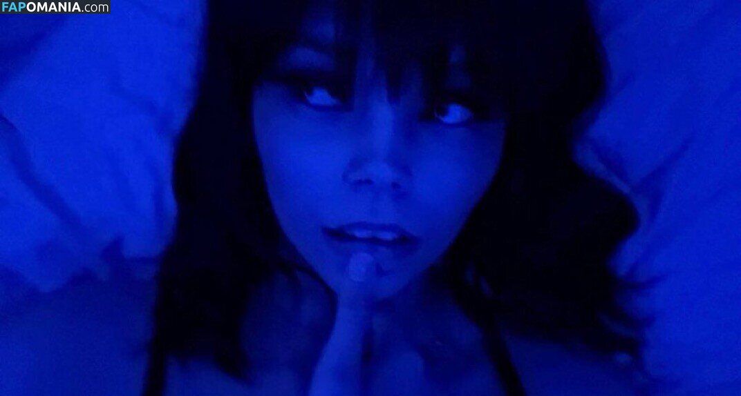 Julia Graham / https: / teasingmoon / teasingmoon... / temptedevil / temptedevil... Nackt OnlyFans  Geleaktes Foto #12