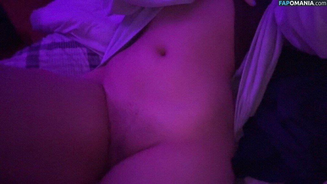 Julia Graham / https: / teasingmoon / teasingmoon... / temptedevil / temptedevil... Nackt OnlyFans  Geleaktes Foto #17