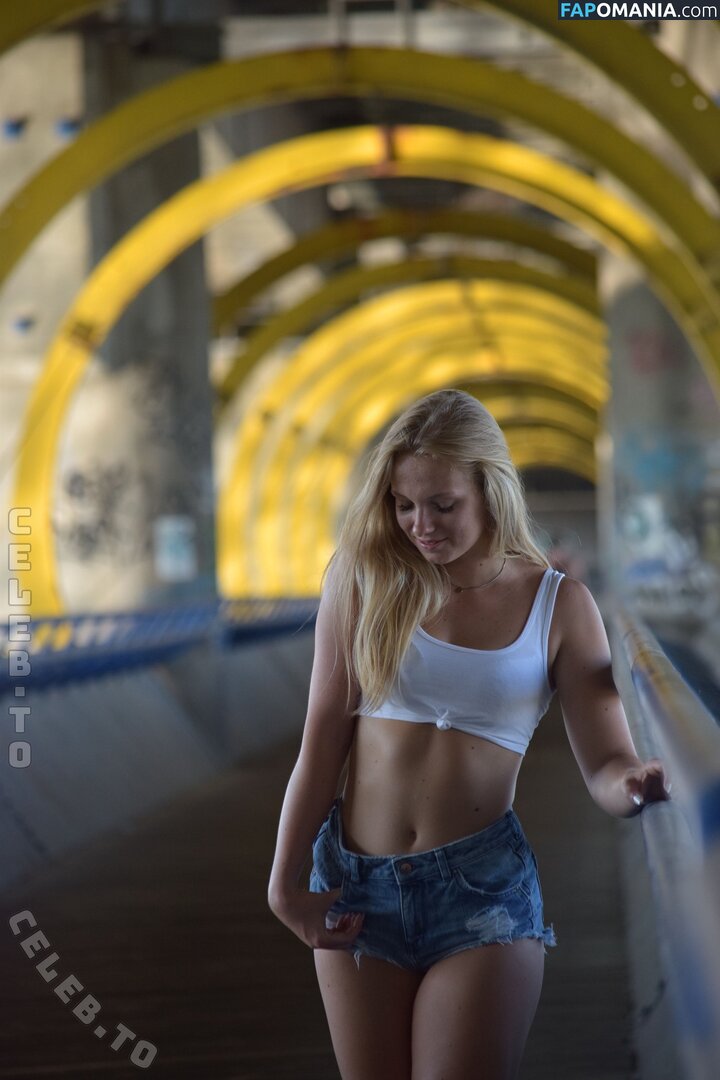 Julia Haas / julia__haas Nackt OnlyFans  Geleaktes Foto #5