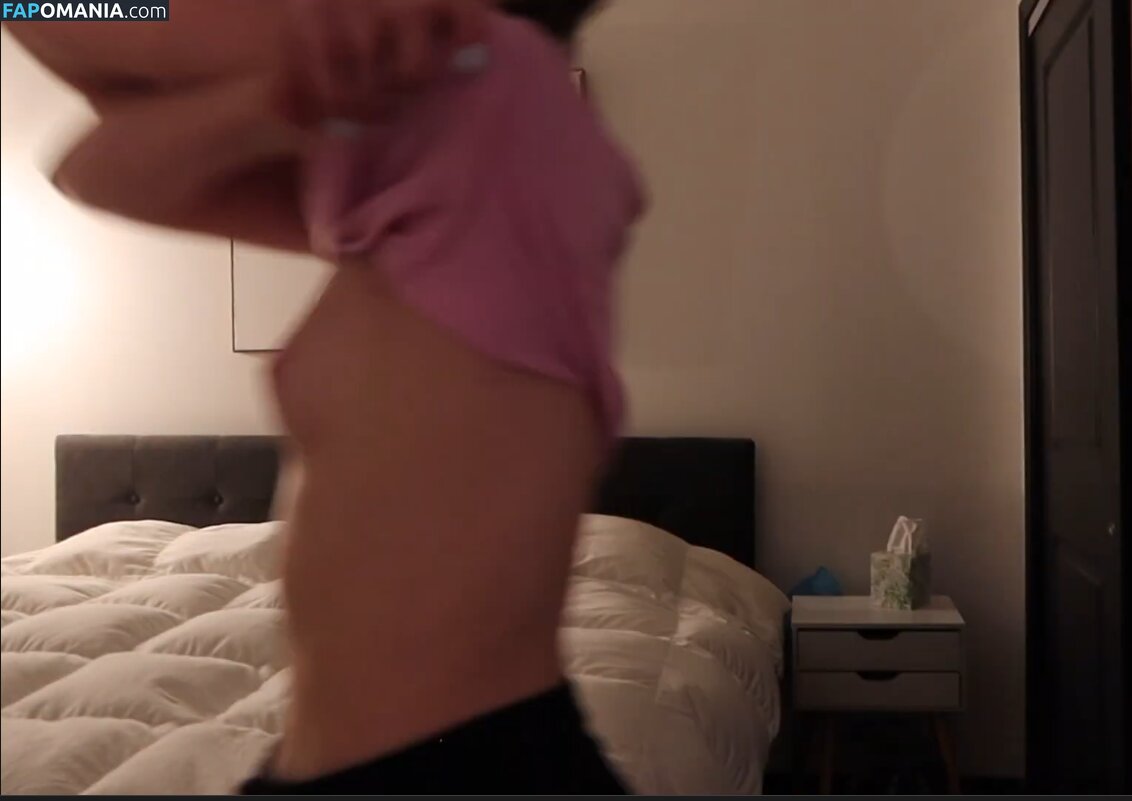 Julia Jornsay-Silverberg / juliajornsaysilverberg Nackt OnlyFans  Geleaktes Foto #1