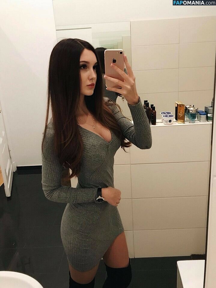 Julia Majch / Moonunyo / Shieru Nackt OnlyFans  Geleaktes Foto #54