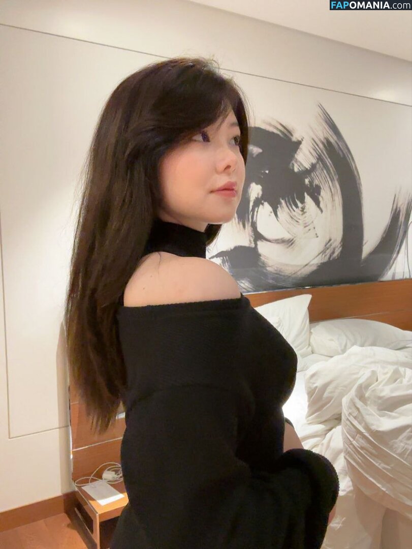 Júlia Nakamura / Mayumi / jumayumin1 Nackt OnlyFans  Geleaktes Foto #1