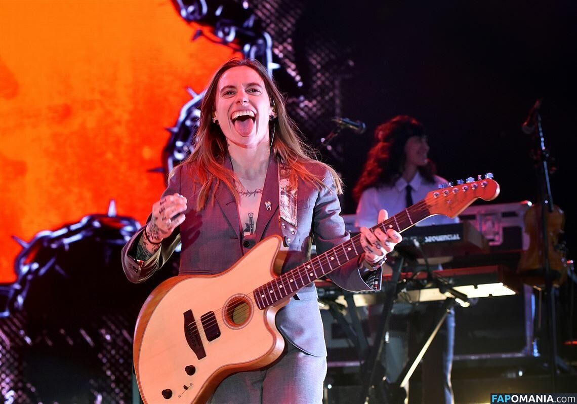 Julien Baker / julienrbaker Nackt OnlyFans  Geleaktes Foto #14