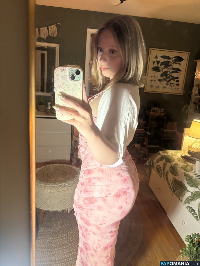 https: / juls.meow Nackt OnlyFans  Geleaktes Foto #1