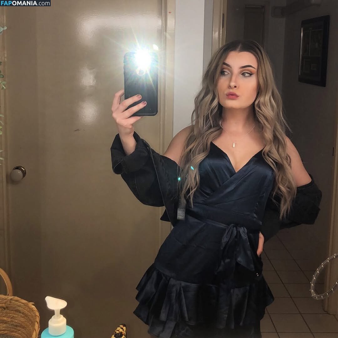 __julsssx / julsxxx Nackt OnlyFans  Geleaktes Foto #1
