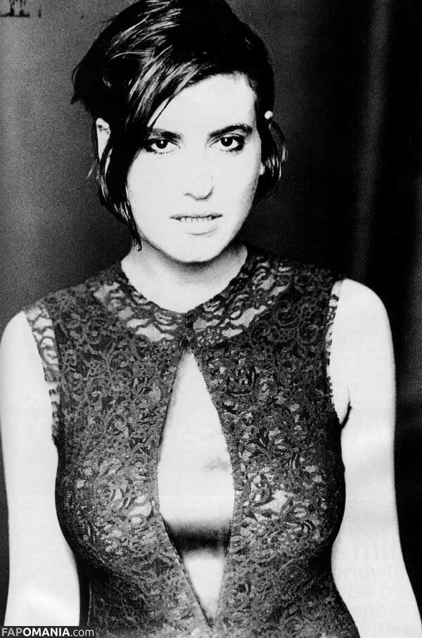 Justine Frischmann Nackt OnlyFans  Geleaktes Foto #1