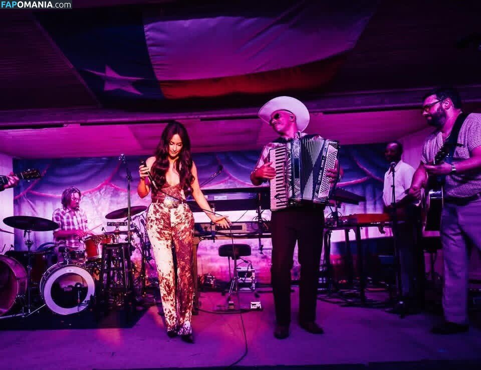 Kacey Musgraves / heavenlyyhazel / spaceykacey Nackt OnlyFans  Geleaktes Foto #35