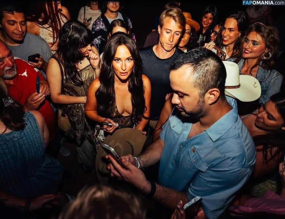 Kacey Musgraves / heavenlyyhazel / spaceykacey Nackt OnlyFans  Geleaktes Foto #36