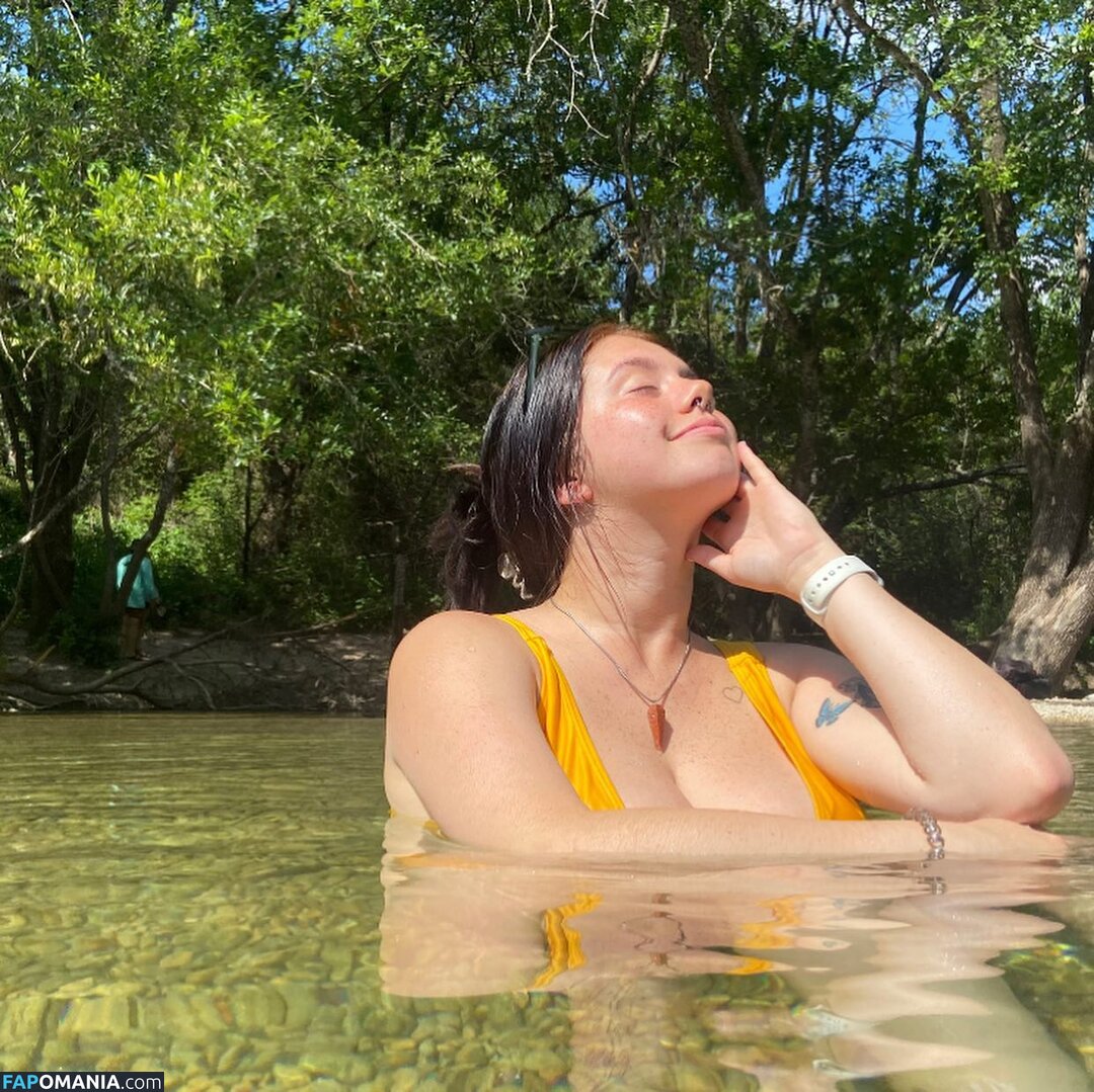 Kaitlyn Nicole / __kaitlynicole_ / https: / kaitlynnicole.music / nicolette38 Nackt OnlyFans  Geleaktes Foto #5