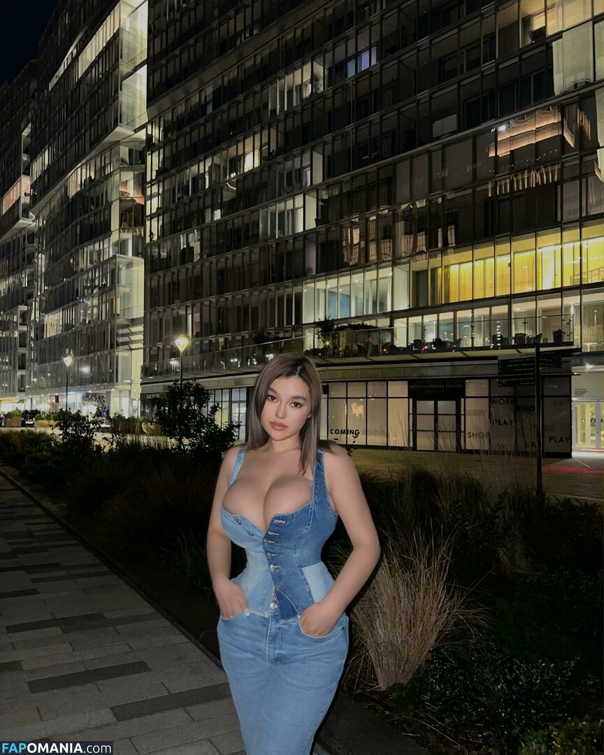 Karina Grinberryall / karina_.1 / leatherbykarina Nackt OnlyFans  Geleaktes Foto #15