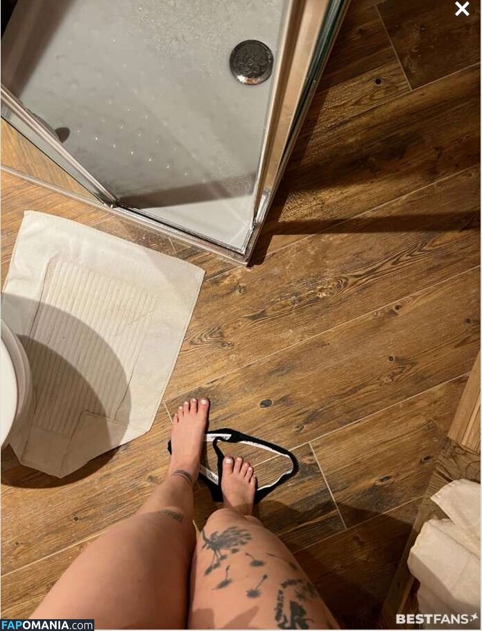 Kati Karenina / https: / katikarenina Nackt OnlyFans  Geleaktes Foto #2