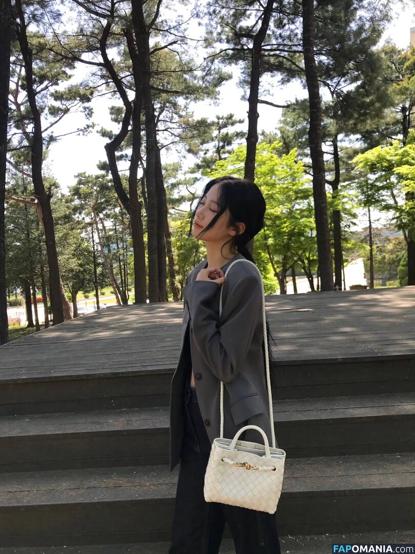 Kazuha Nakamura 中村 一葉 / LESSERAFIM / zuhazana Nackt OnlyFans  Geleaktes Foto #1