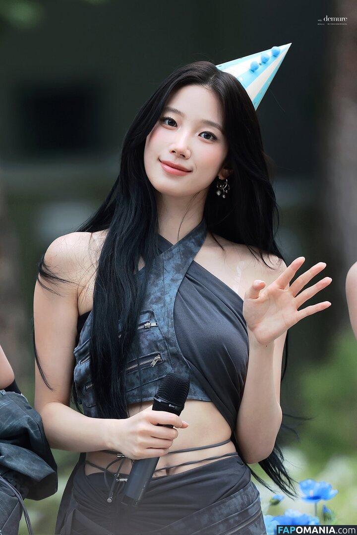 Kazuha Nakamura 中村 一葉 / LESSERAFIM / zuhazana Nackt OnlyFans  Geleaktes Foto #34