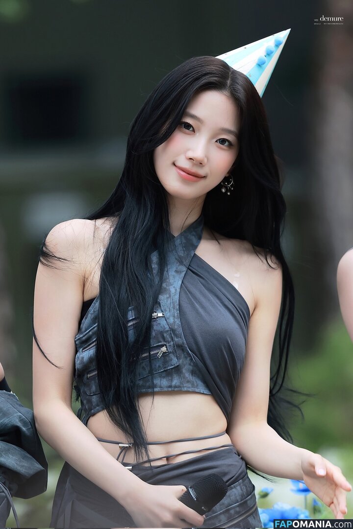 Kazuha Nakamura 中村 一葉 / LESSERAFIM / zuhazana Nackt OnlyFans  Geleaktes Foto #37