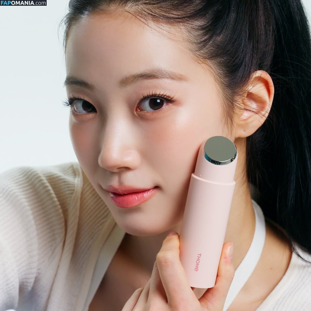 Kazuha Nakamura 中村 一葉 / LESSERAFIM / zuhazana Nackt OnlyFans  Geleaktes Foto #40