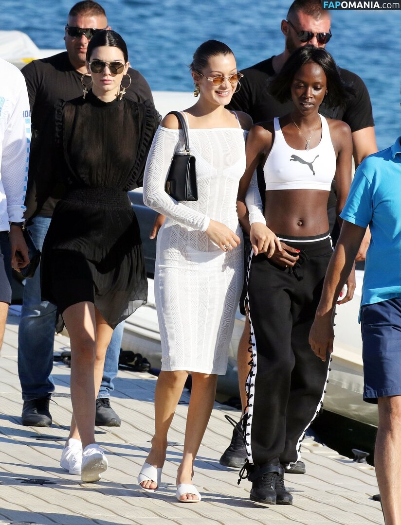 Kendall Jenner / https: / kendalljenner Nackt OnlyFans  Geleaktes Foto #73