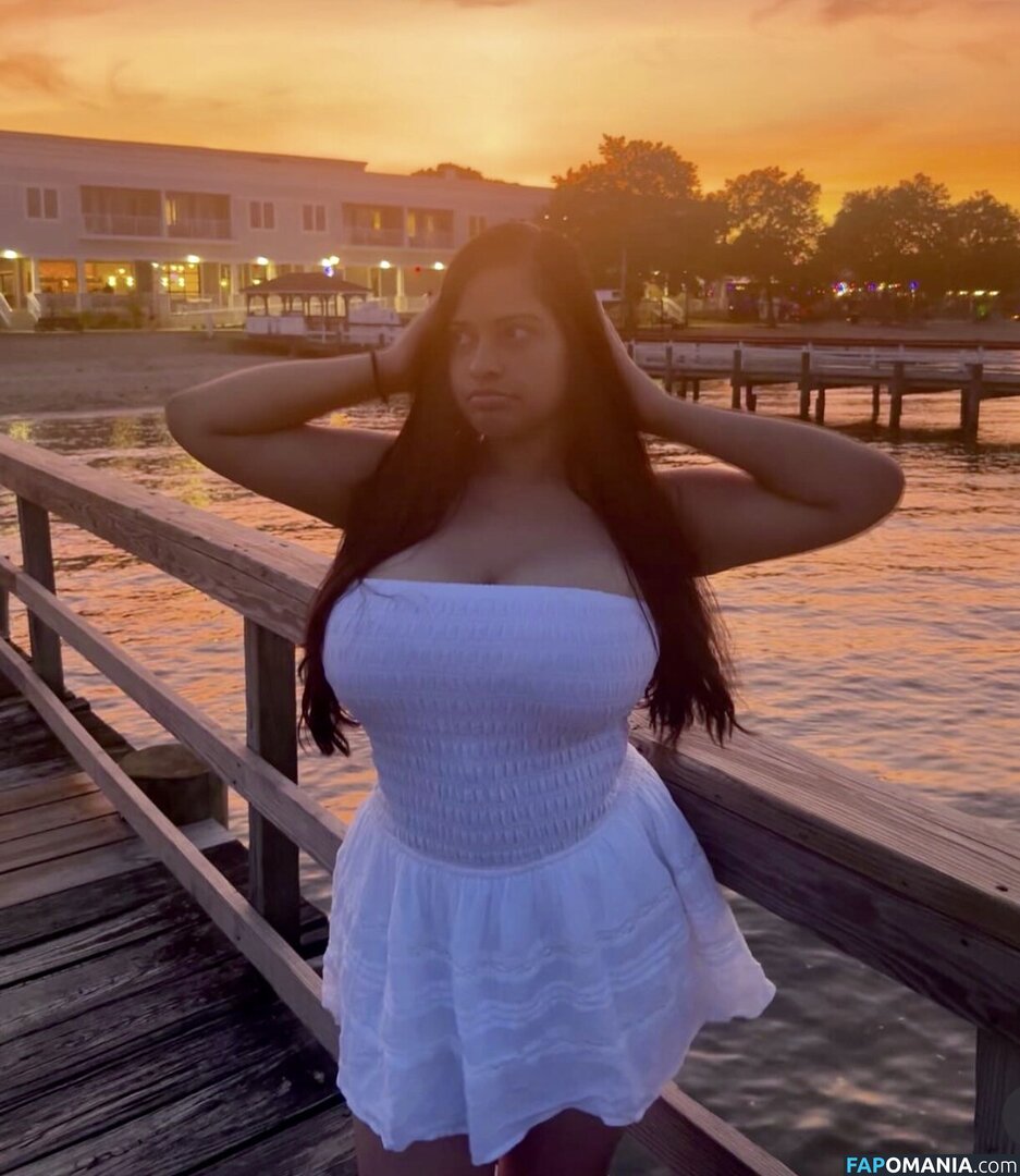 Kerenmorales677 / keren_.moralesss Nackt OnlyFans  Geleaktes Foto #2