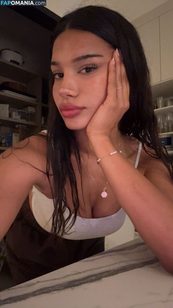 Jogadora / Kiana dufour / kianadufour Nackt OnlyFans  Geleaktes Foto #45