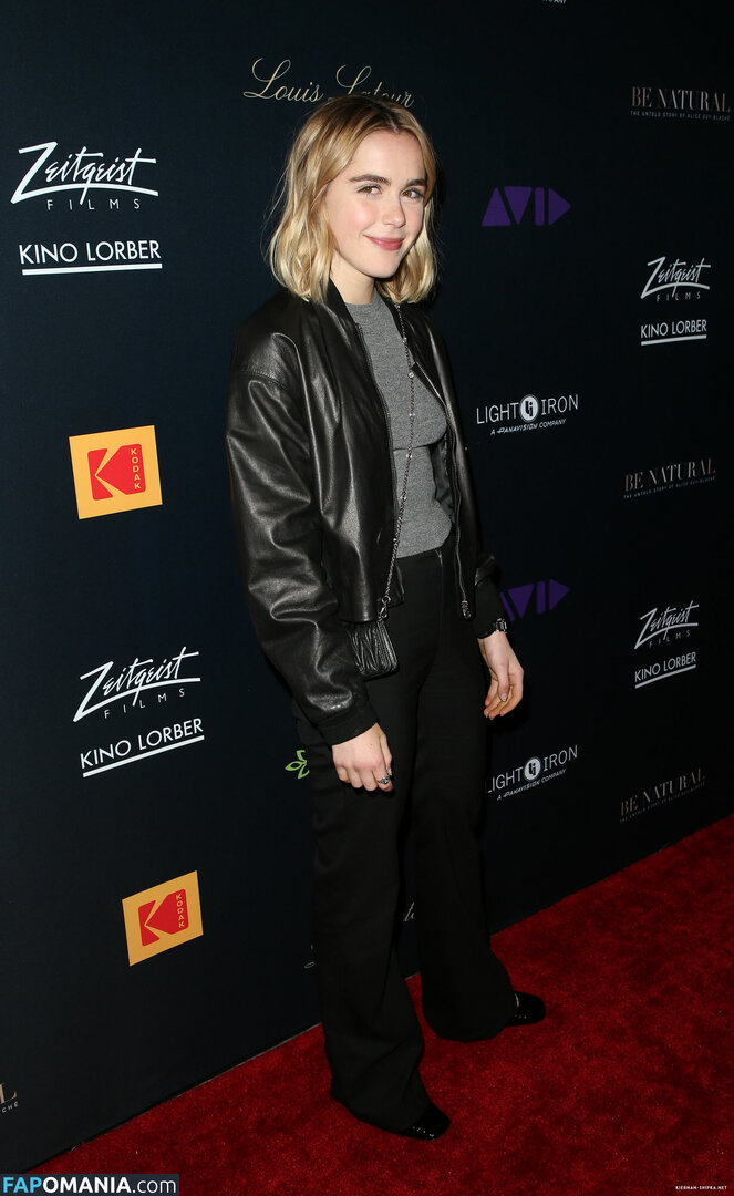 AdventuresSabrina / Kiernan Shipka / kiernanshipka Nackt OnlyFans  Geleaktes Foto #534