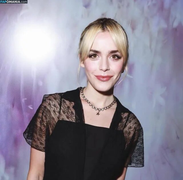 AdventuresSabrina / Kiernan Shipka / kiernanshipka Nackt OnlyFans  Geleaktes Foto #869