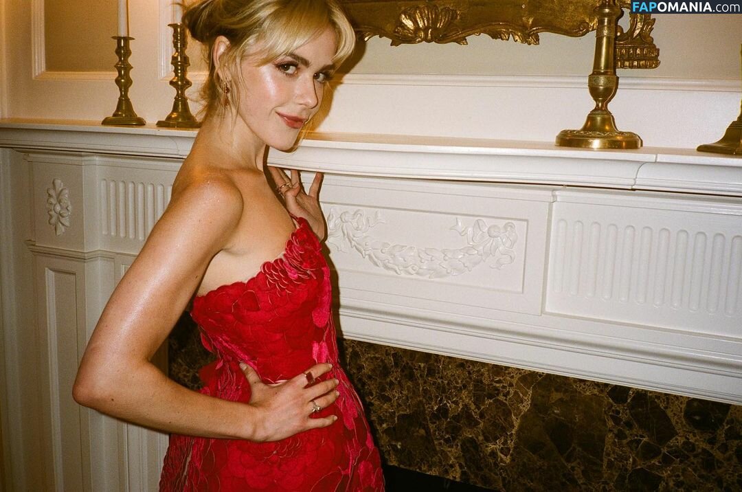 AdventuresSabrina / Kiernan Shipka / kiernanshipka Nackt OnlyFans  Geleaktes Foto #879