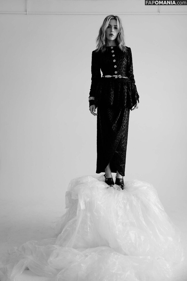 AdventuresSabrina / Kiernan Shipka / kiernanshipka Nackt OnlyFans  Geleaktes Foto #1530