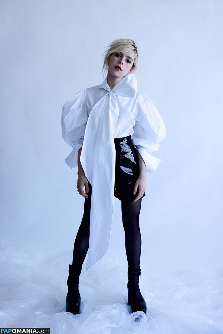 AdventuresSabrina / Kiernan Shipka / kiernanshipka Nackt OnlyFans  Geleaktes Foto #1535