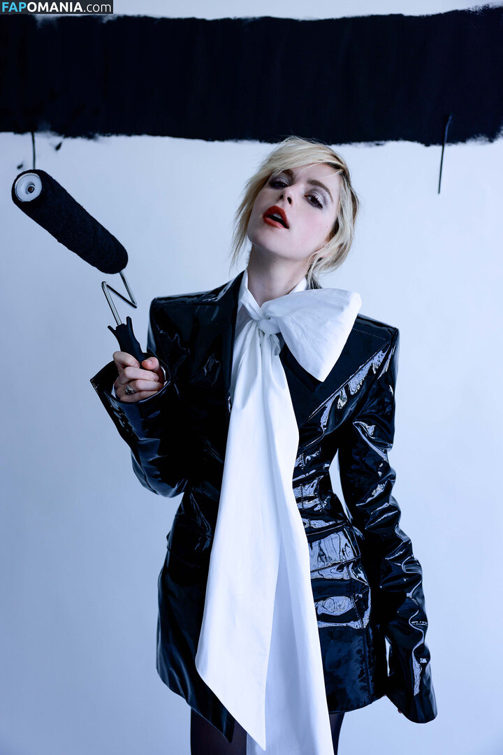 AdventuresSabrina / Kiernan Shipka / kiernanshipka Nackt OnlyFans  Geleaktes Foto #1536