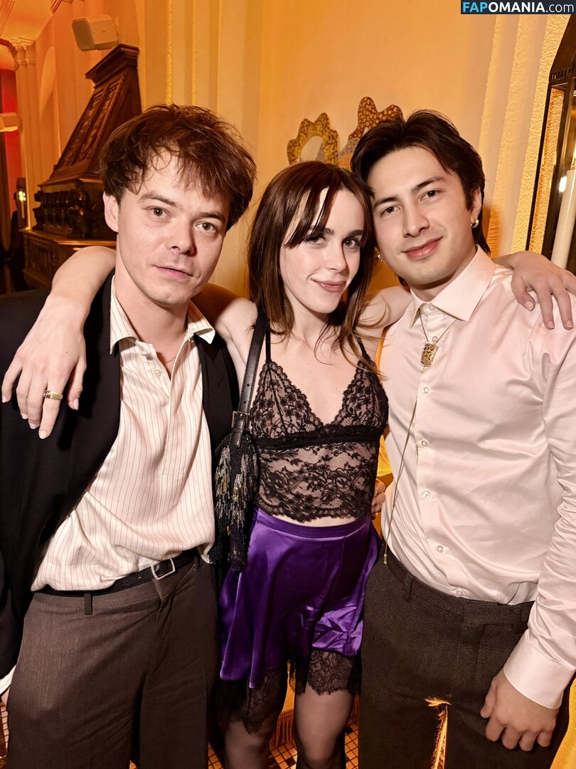 AdventuresSabrina / Kiernan Shipka / kiernanshipka Nackt OnlyFans  Geleaktes Foto #1556