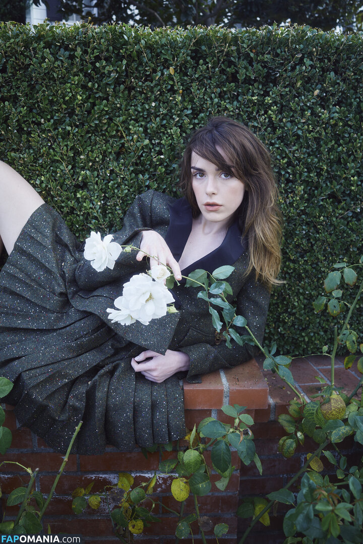 AdventuresSabrina / Kiernan Shipka / kiernanshipka Nackt OnlyFans  Geleaktes Foto #1562