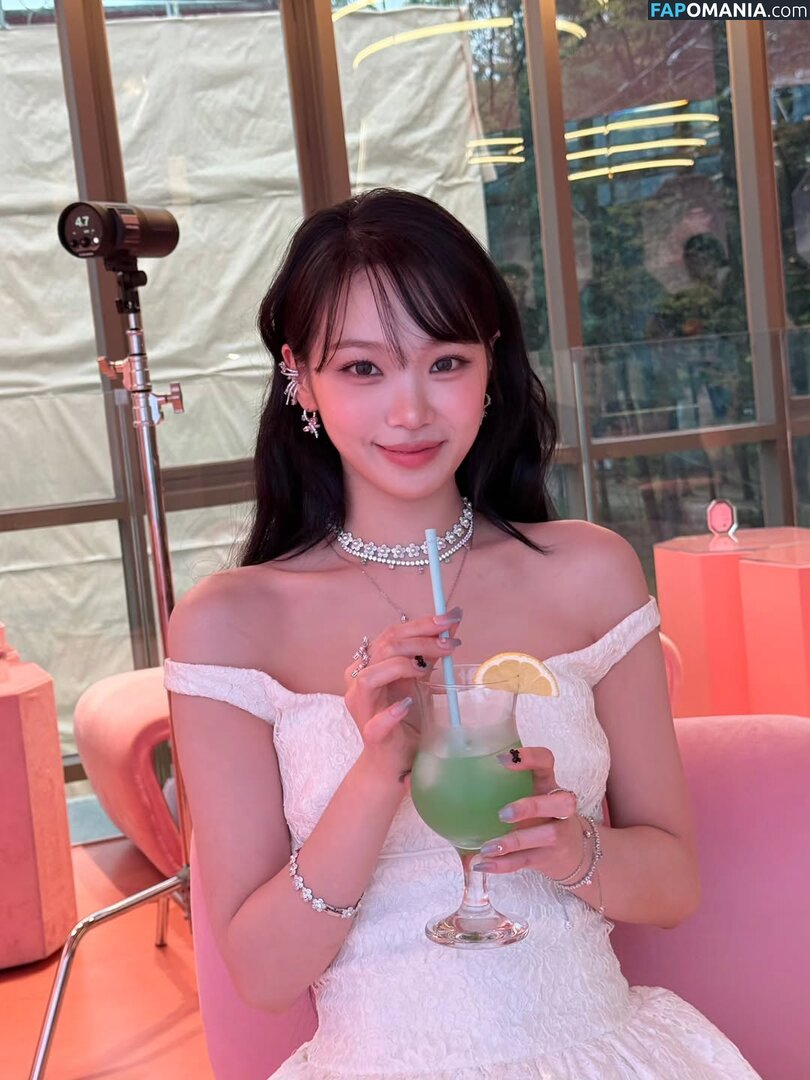 Kim Chaewon / _chaechae_1 / 김채원 Le Sserafim Nackt OnlyFans  Geleaktes Foto #44