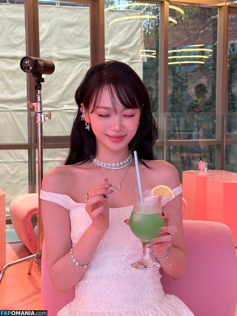 Kim Chaewon / _chaechae_1 / 김채원 Le Sserafim Nackt OnlyFans  Geleaktes Foto #49