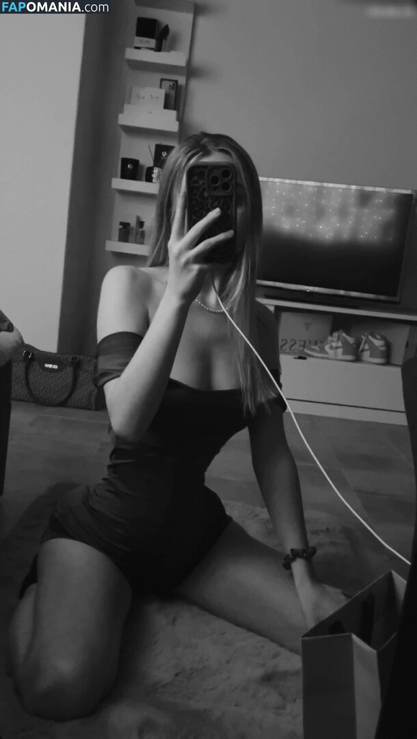 Kim Jule / kim___jule / kim__jule / kimjule / kims__secret Nackt OnlyFans  Geleaktes Foto #37