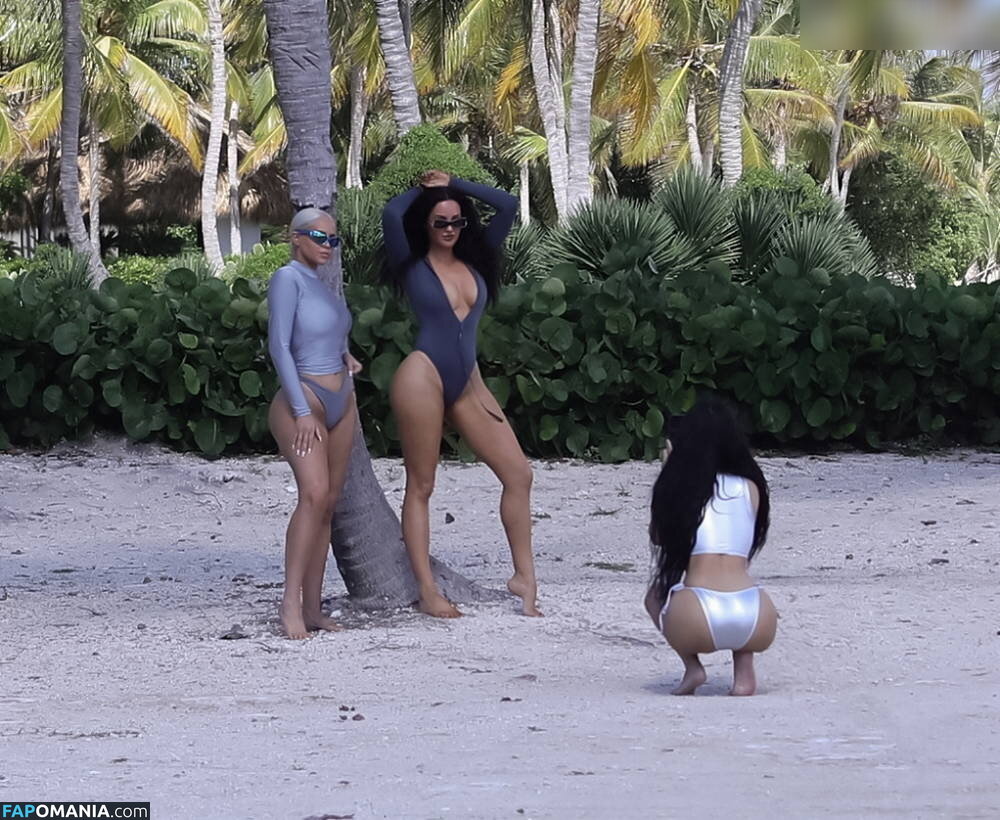 Kim Kardashian / kimkadarshian / kimkardashian Nackt OnlyFans  Geleaktes Foto #86