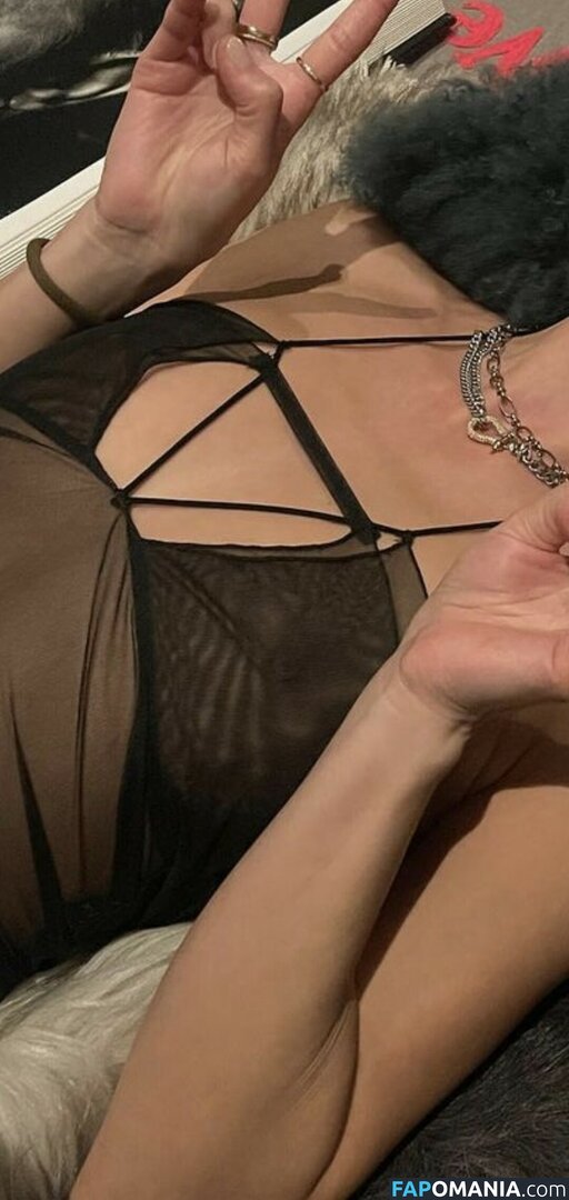 Kimiko Glenn / https: / kimikoglenn Nackt OnlyFans  Geleaktes Foto #54