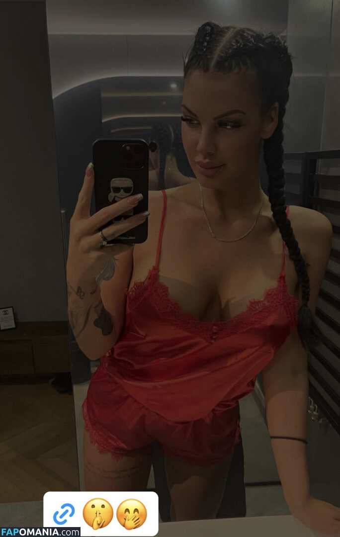 Chloe / Krattinger Kitti / Krtt_ngr / krttngr Nackt OnlyFans  Geleaktes Foto #1