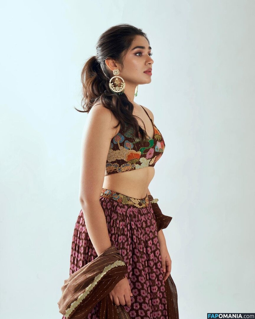 Krithi Shetty Nackt OnlyFans  Geleaktes Foto #3
