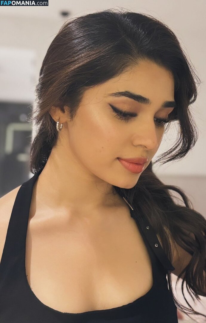 Krithi Shetty Nackt OnlyFans  Geleaktes Foto #5