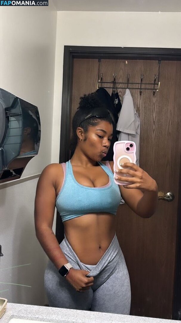 Kyylareneee / kurlykyy / kurrlyyy / kyylarenee Nackt OnlyFans  Geleaktes Foto #14