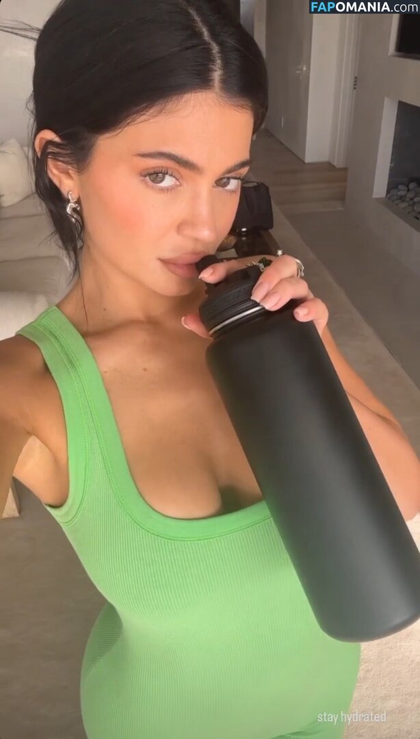 Kylie Jenner / kyliejenner / kyliejenner.2 Nackt OnlyFans  Geleaktes Foto #30