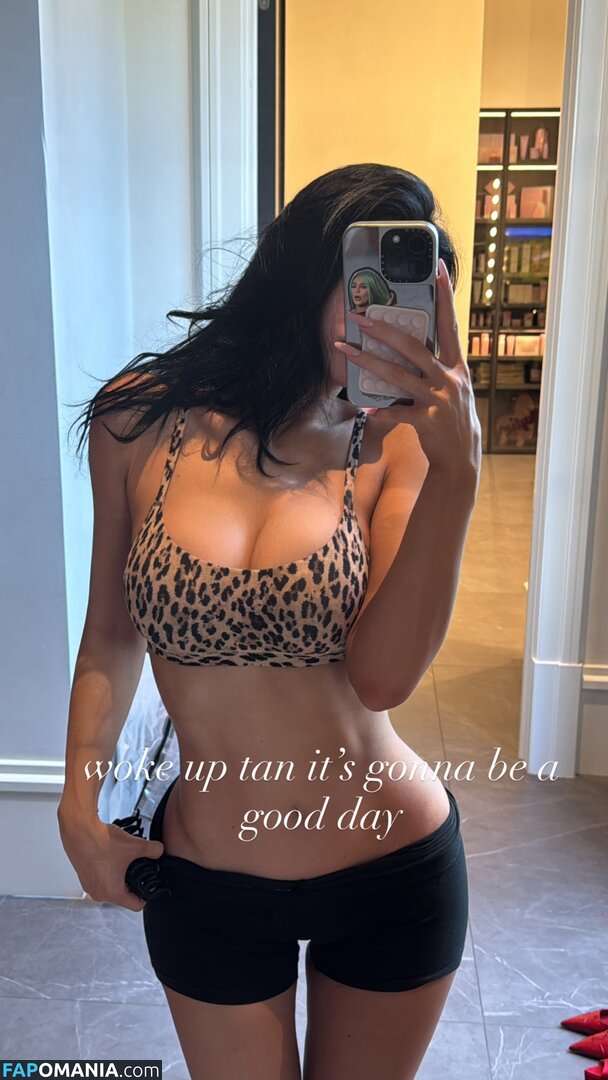 Kylie Jenner / kyliejenner / kyliejenner.2 Nackt OnlyFans  Geleaktes Foto #31