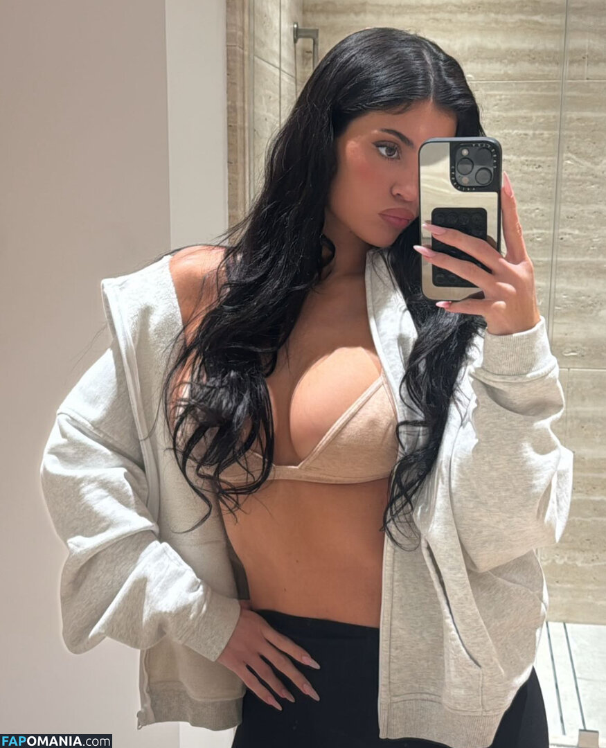 Kylie Jenner / https: / kyliejenner / kyliejenner.2 Nackt OnlyFans  Geleaktes Foto #65