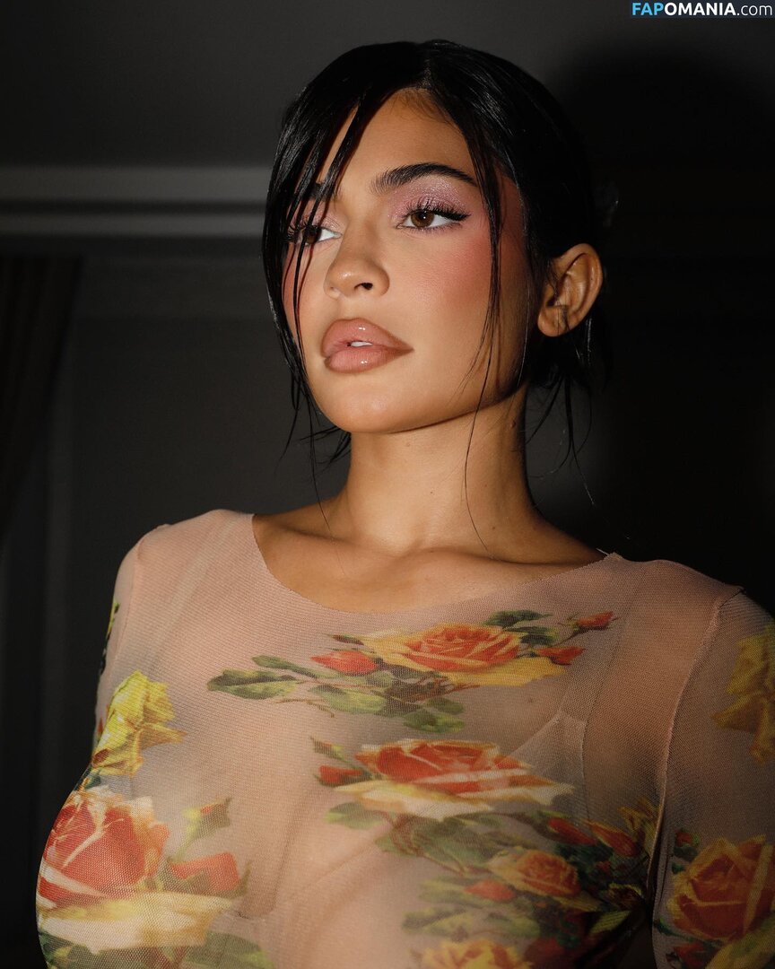 Kylie Jenner / https: / kyliejenner / kyliejenner.2 Nackt OnlyFans  Geleaktes Foto #124
